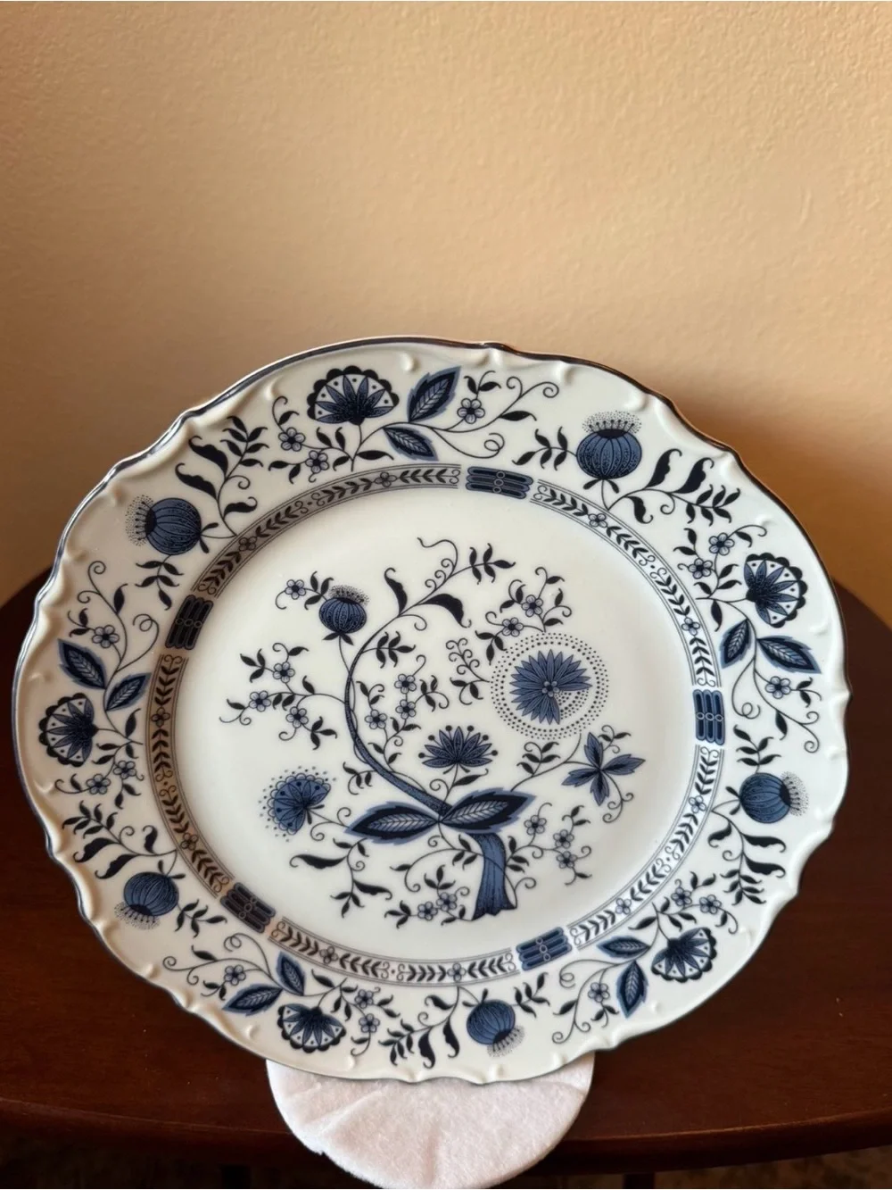 Vintage Blue Sone “Blue Onion” Porcelain Dinnerware Set